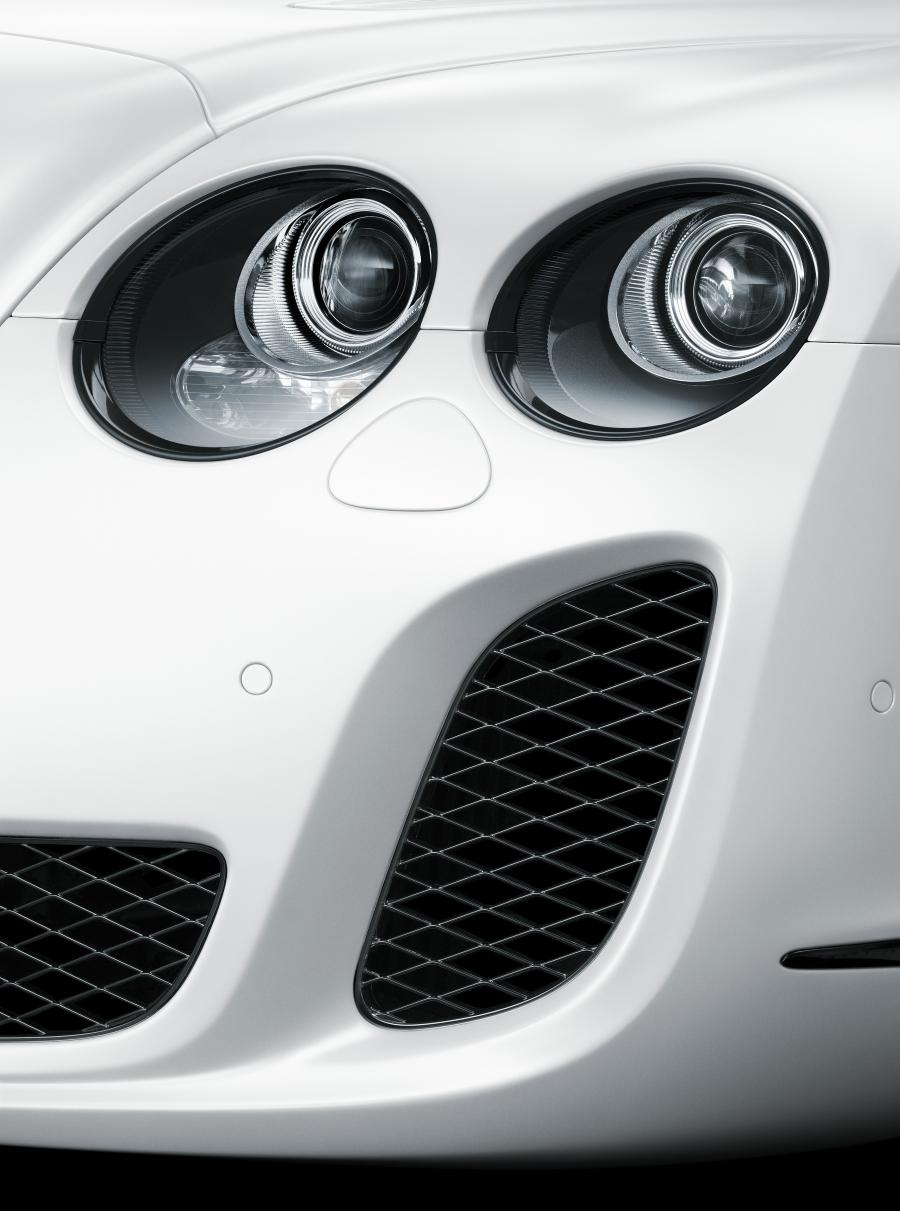 Детали экстерьера Bentley Continental SuperSports Convertible 2010 года  (фото 78 из 108)